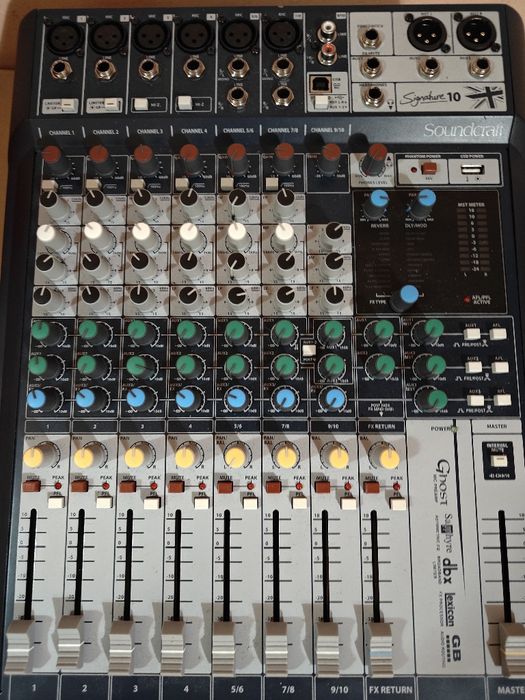 Mixer soundcraft 10