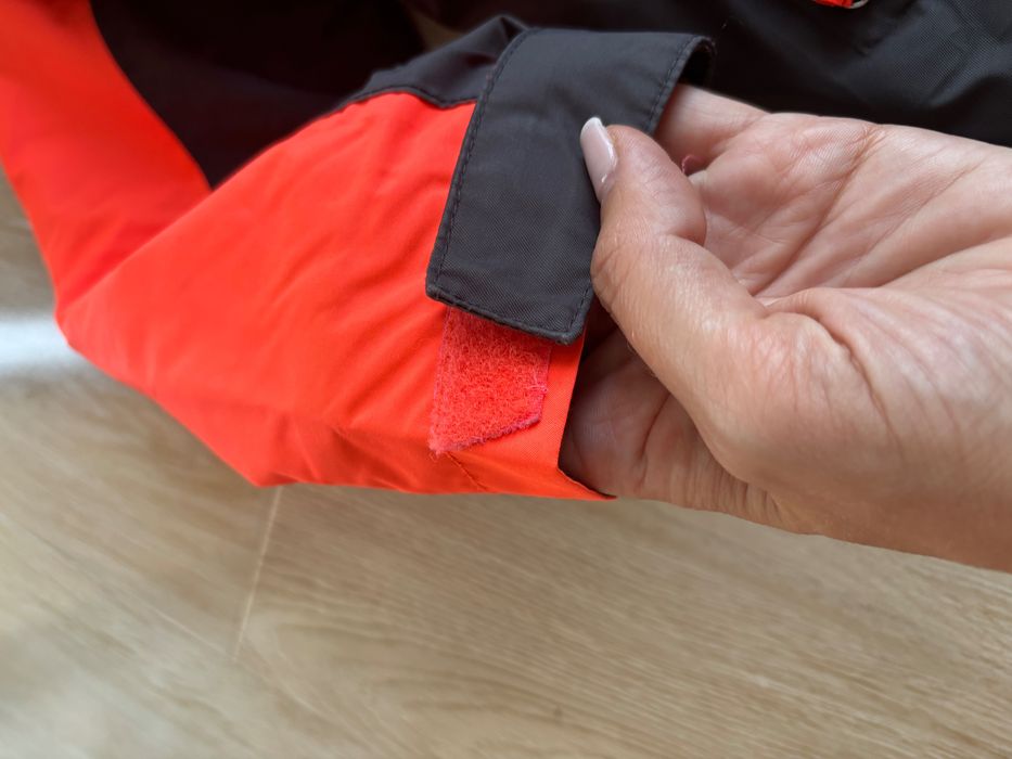 Vând geacă iarnă, copii, unisex, măsura 125-132 cm