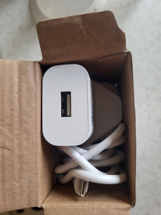 Vând pompă de sân electrică Medela