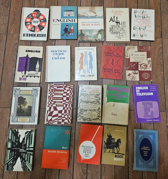 Книги и речници на български, английски, руски, френски