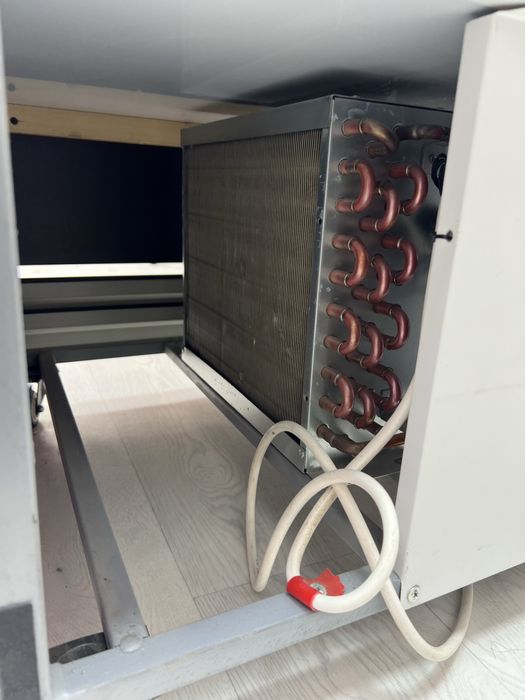 Кондитерский холодильник