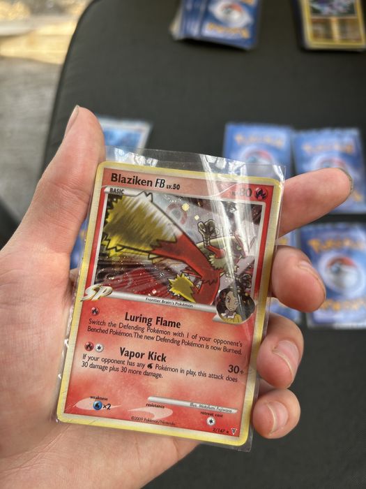 Pokemon карти оригинални