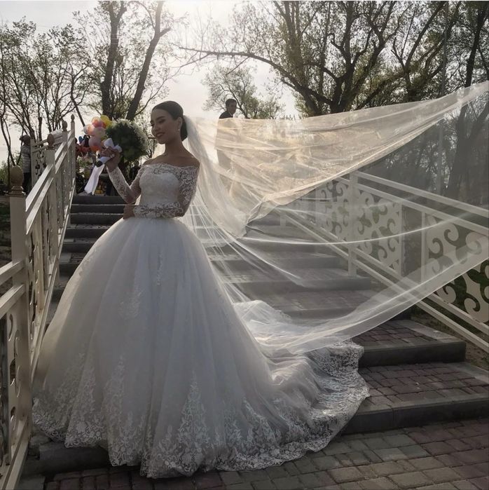 Свадебное платье