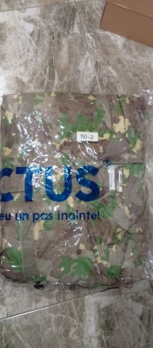 Ținuta și bocanci combat