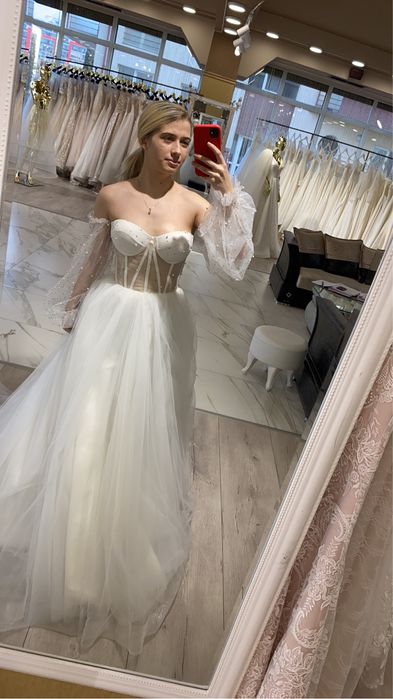 Vand rochie de mireasa