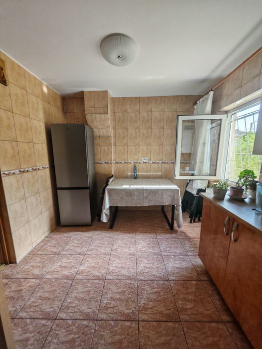 Apartament 3 camere de închiriat, Otopeni