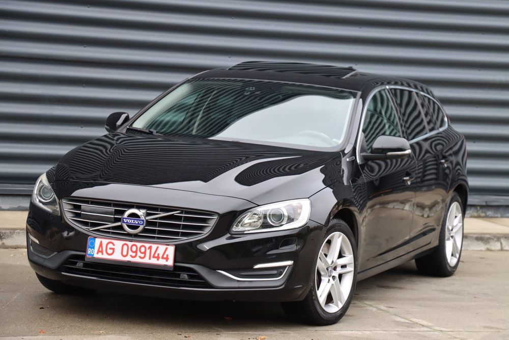 Volvo V60 Volvo V60 2.4 D6 Twin Engine R-Design,Full Istoric