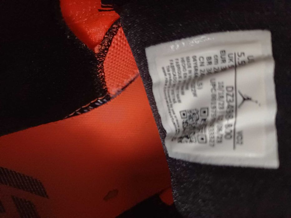 Маркови детски футболни и баскетболни обувки 38 номер