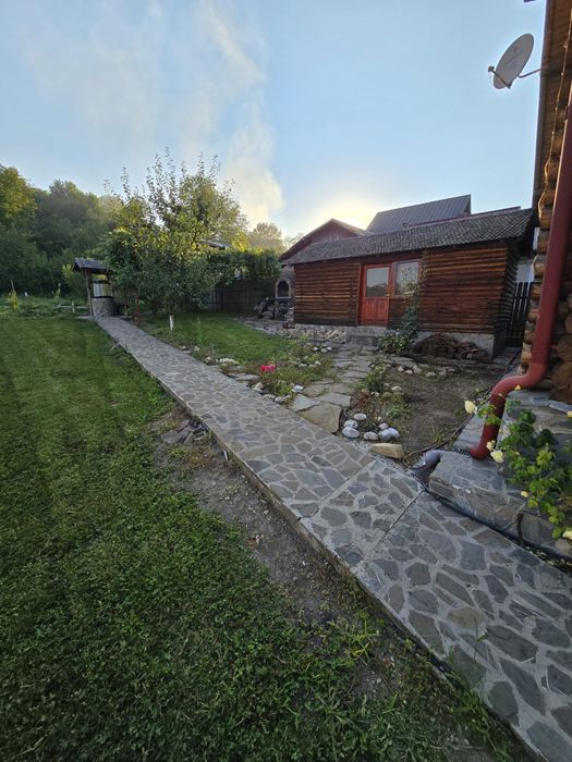 casa de lemn mobilata complet