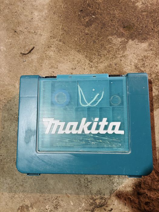 Makita комплект с куфар