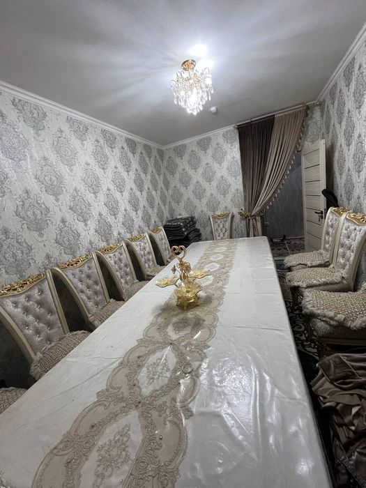 Стол стул гостиный