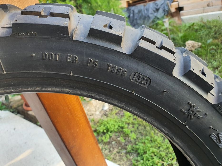 Discuri de frana hiperflotante Brembo Racing, set anvelope moto