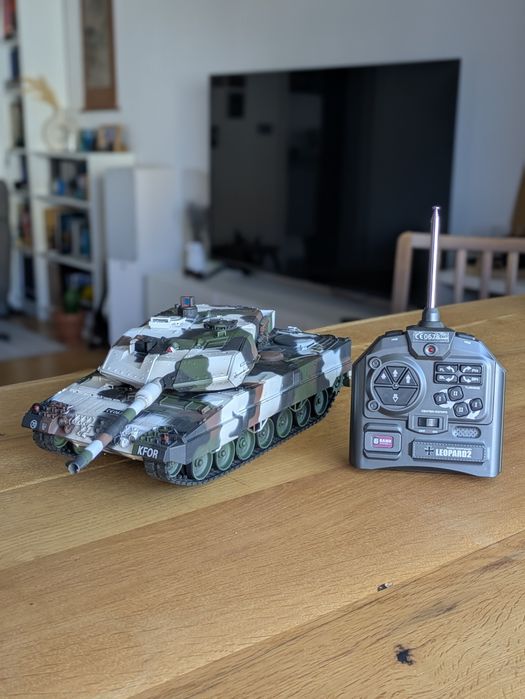 Tanc RC Leopard 2 A6 1:24 (397mm)
