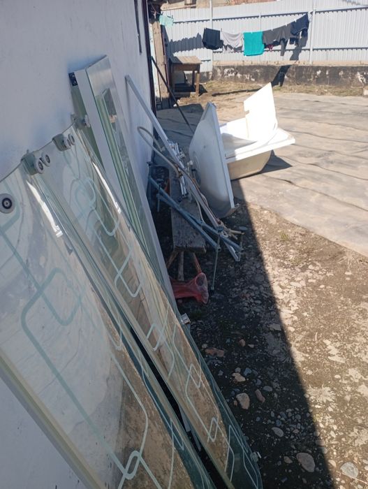 Продам душовои кавина