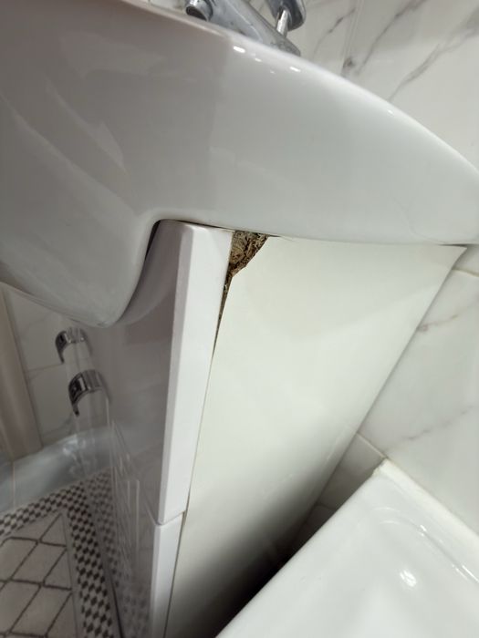 Продам тумбу вместе с раковиной