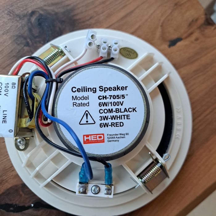 HED тонколона -високоховорител за таван