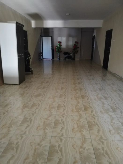 В городе Кагане продается 3 комнатная квартира