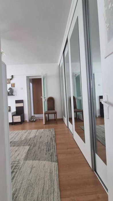Apartament 3 camere in Onesti, langa primarie, etaj 2/4.
