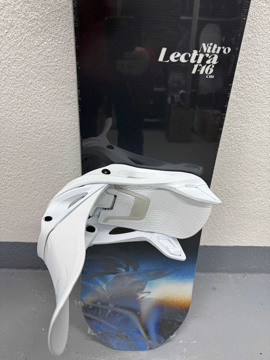 placa noua snowboard nitro lectra L146cm