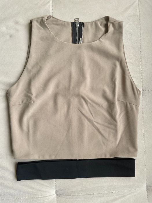 Дамски потник с цип на гърба