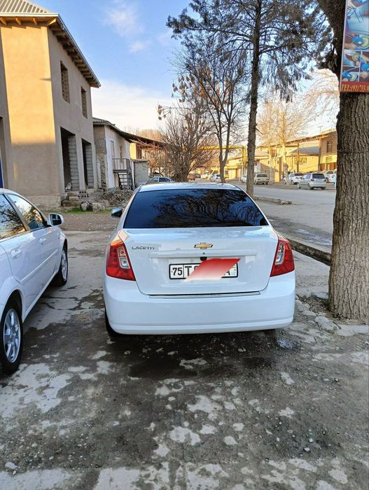 Zudlik bilan Jentra sotiladi