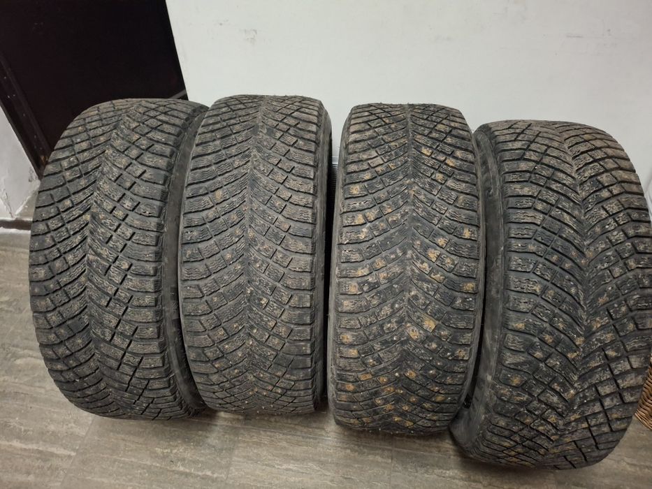 Продам зимние шины Michelin
