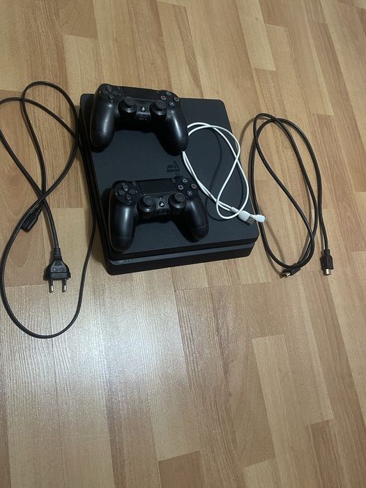 Игровая приставка PS 4 Slim