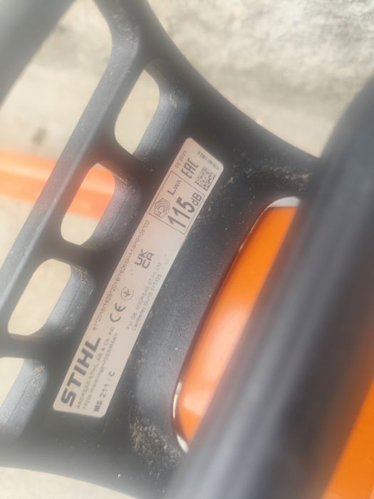 Vând drujba Stihl 211c 1300 lei negociabil