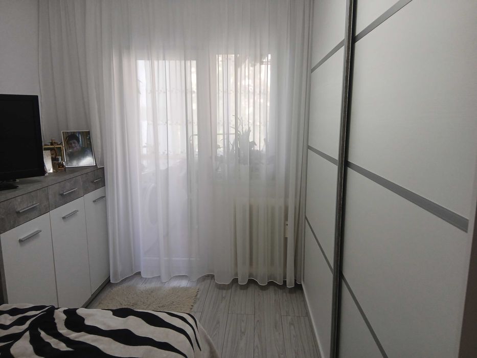 Apartament 3 camere de vinzare