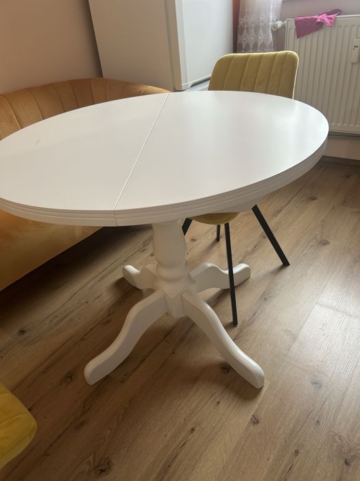 Маса, канапе и стол