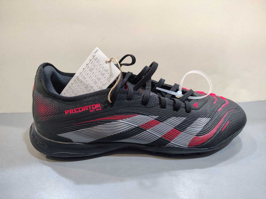 Adidas Predator N44/28sm.Футболни стоножки.Нови.Оригинал.