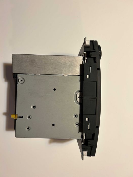 Оригинална мултимедия за Mercedes B Class – 6CD*Radio*B/T*USB