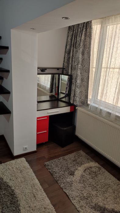 De  închiriat, apartament 2 camere.
