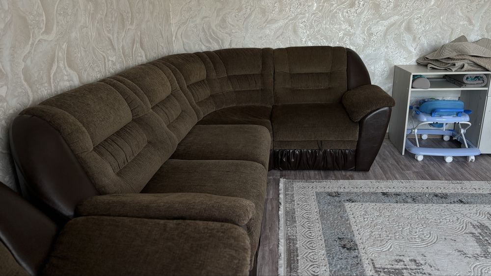Продам диван+кресло, стол письменный