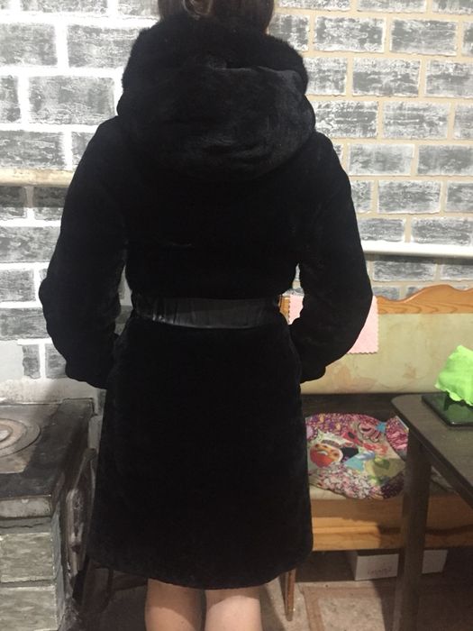 Продам шубу 42-46 размера. ТОРГ