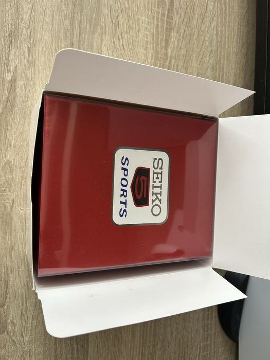 SEIKO 5 Sports ‘Pepper Black’ 1968 Recreation LIMITED EDITION SRPL05K1