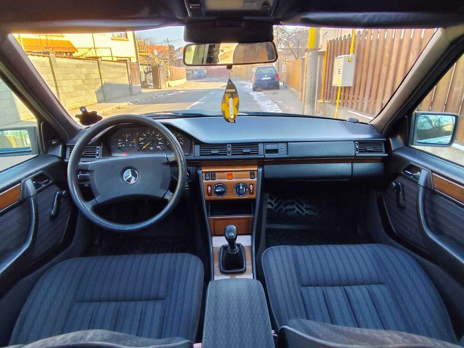 Mercedes-Benz W124 1990 2.5 Diesel,atestat istoric