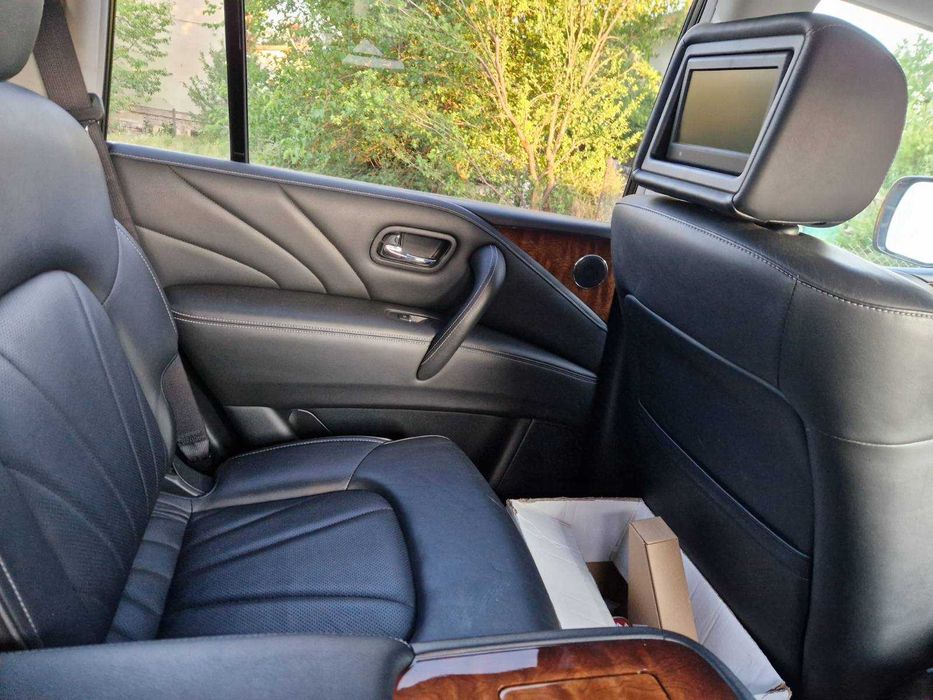 инфинити QX80 на 80 000 км. , 7 места