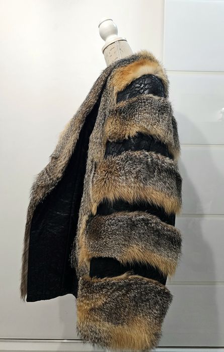 Haină din Blană Naturală de Vulpe și Piele!