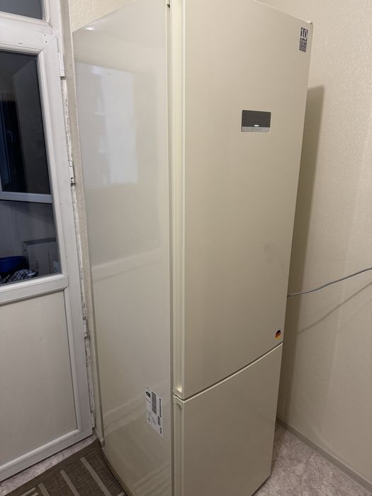 Холодильник Bosch в отличном состоянии!