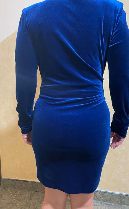 Vand rochie catifea Zara