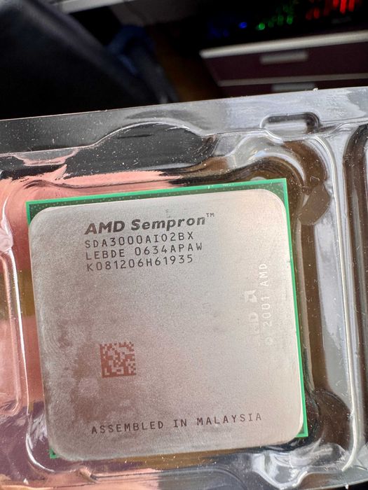 Procesor CPU AMD Sempron 3000+ Socket 754 vintage retro pc