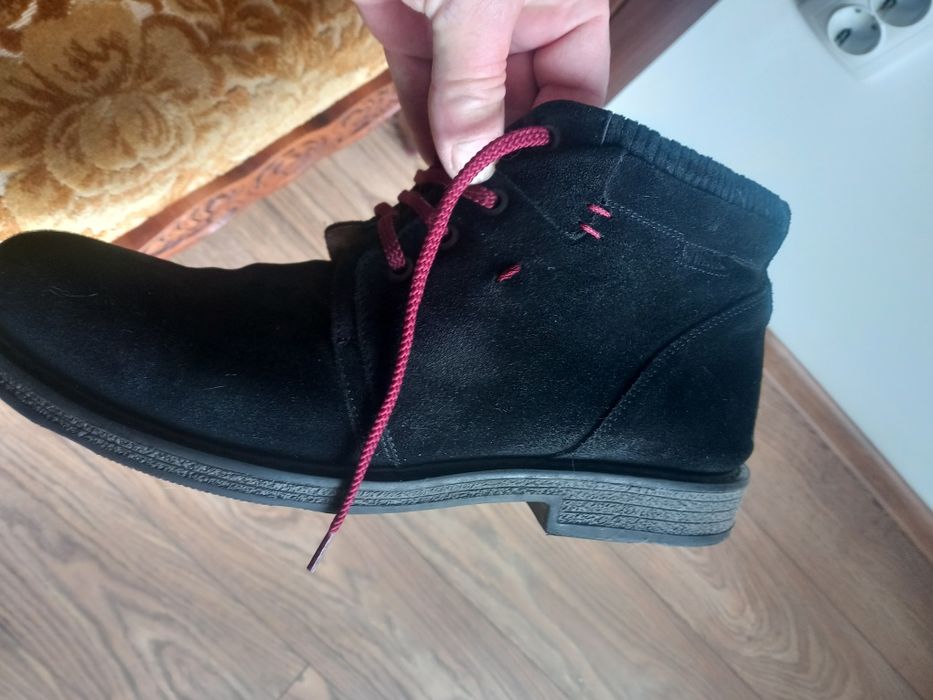 Ghete otter , piele naturală