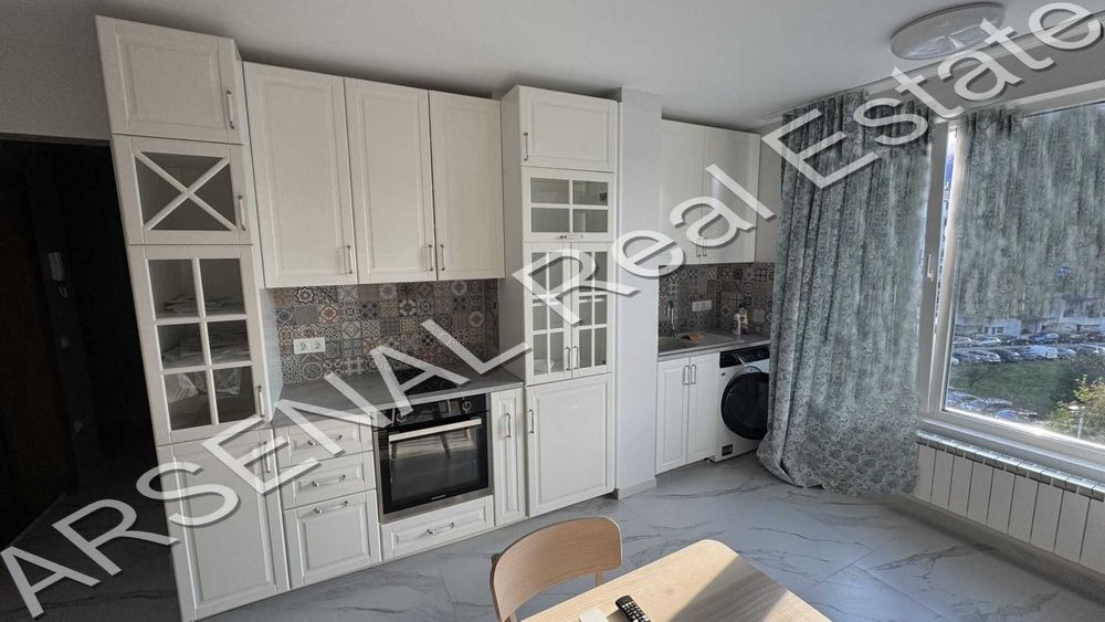 Дава се под наем Двустаен апартамент в София, Младост 4 - 68 кв.м за 573.24 € - Снимка #1