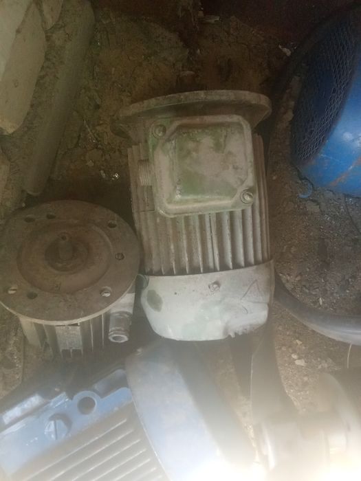 Продам электродвигатель