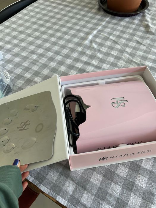 Lampa LED Kiara Sky, pila Zenifique, oje Cupio si Kiara Sky, accesorii