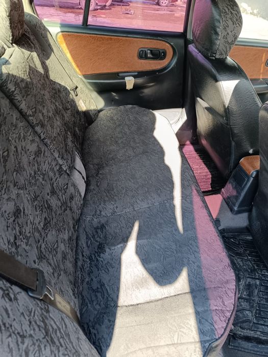 Продам машину срочно.  Цена на неделю