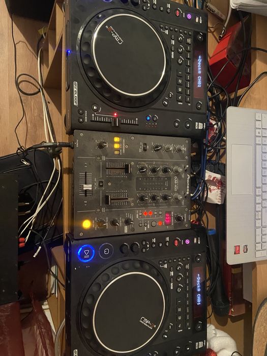 Playere reloop , pioneer mixer pioneer behringher Timisoara • OLX.ro