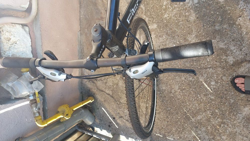 Bicicleta bulls de naveta echipata complet, pret accesibil.