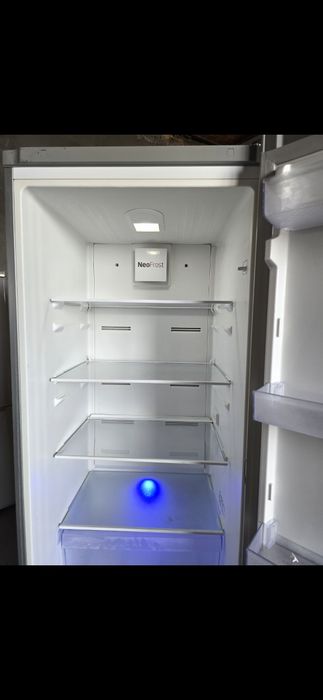Веко холодильник продам